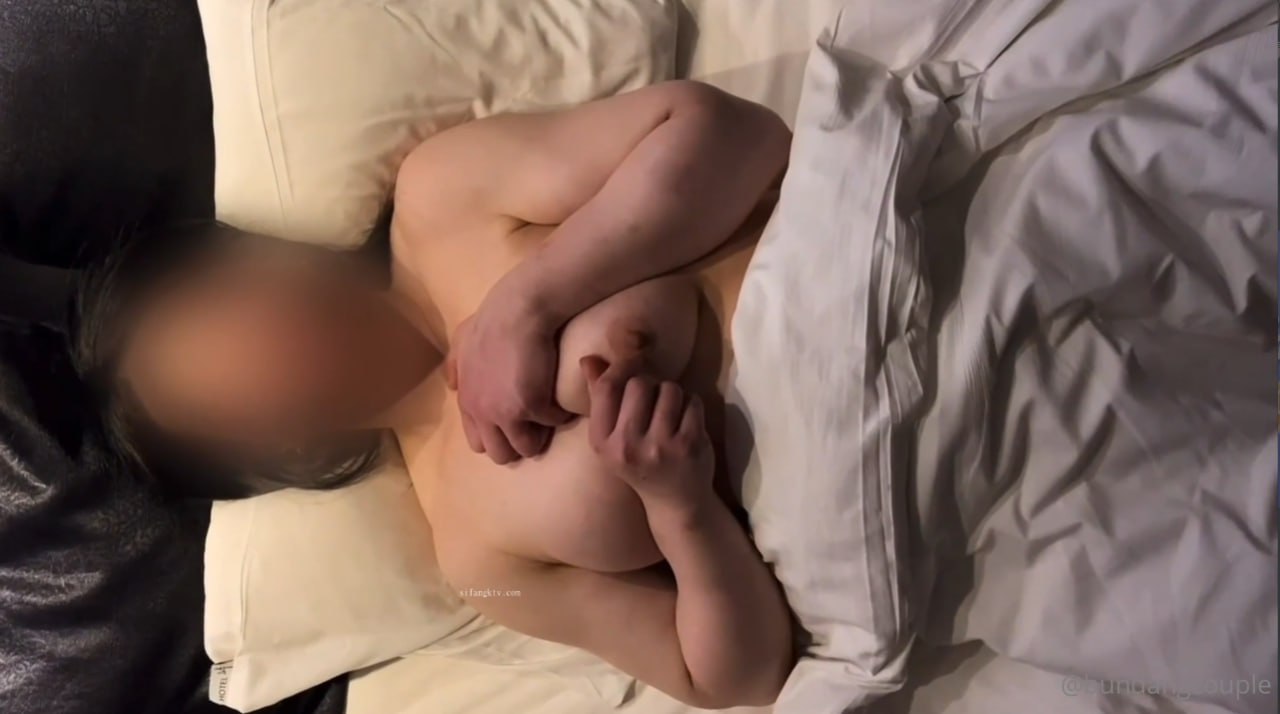 259LUXU-1742ラグジュTV 1727 『毎日ムラムラしてるんです…』性欲が抑えきれないスレンダー美女がAV初出演！